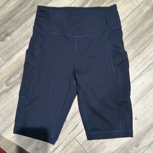 Navy blue Lulu lemon shorts w pockets